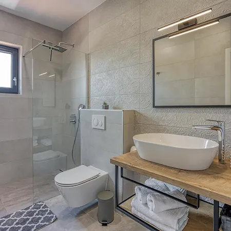 Villa Joze *