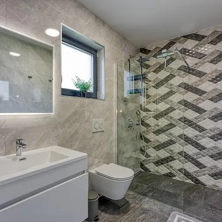 Joze Villa *