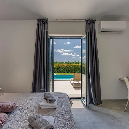 Вилла Joze Tinjan